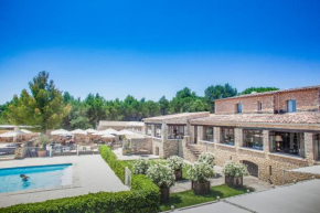  Le Phébus & Spa – Relais & Châteaux  Жукас